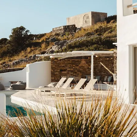 Flo Villa Naxos City