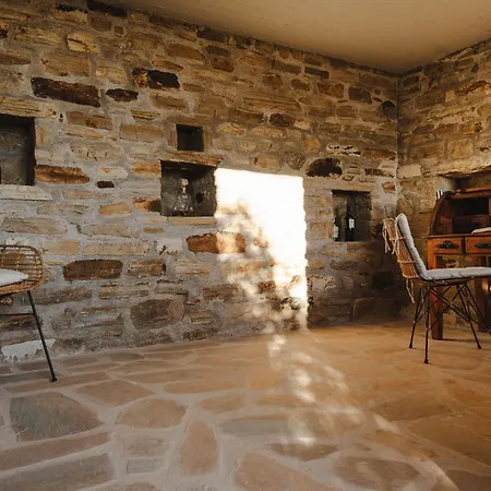 Villa Flo Naxos City