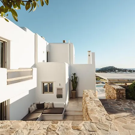 Flo * Naxos City