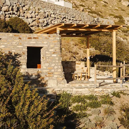 Flo Villa *